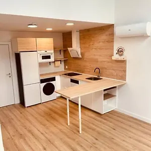 Loft 007 Con Jardin, Piscina, Garaje Y Netflix , San Sebastián de los Reyes España